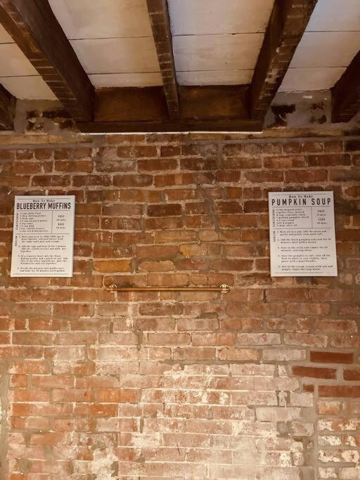 Villa 1850S Historic Row House 7Min Train To Nyc With Private Backyard Jersey City Exterior foto